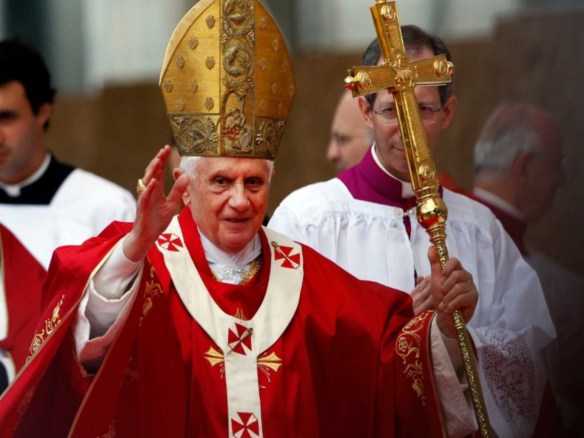 Renúncia do papa Bento XVI surpreendeu o mundo durante o período de carnaval