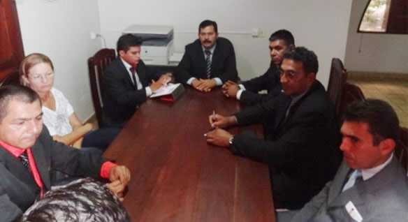 Autoridades brasileiras em reunião com cônsul boliviano/Foto: Divulgação