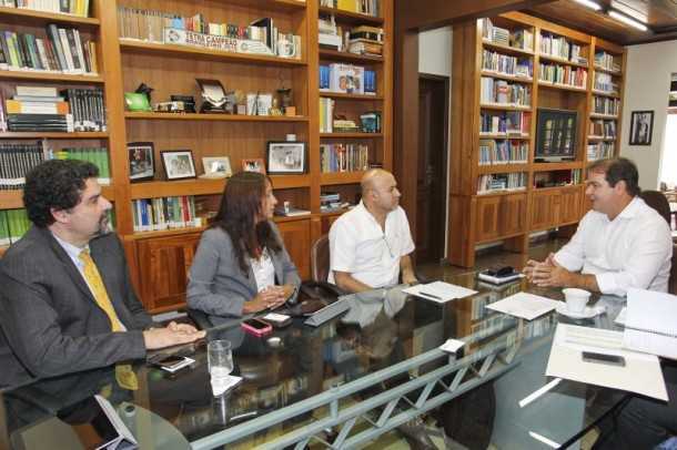 O governador Tião Viana comentou alguns dos projetos em desenvolvimento no Acre (Foto: Gleilson Miranda/Secom)