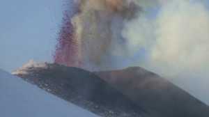 Nova erupção ocorre apenas dez dias após o último registro de atividade do Etna