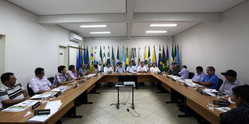 Prefeitos de todo o Acre participaram nesta terça-feira, 5, de reunião na sede da Amac (Sérgio Vale/Secom)