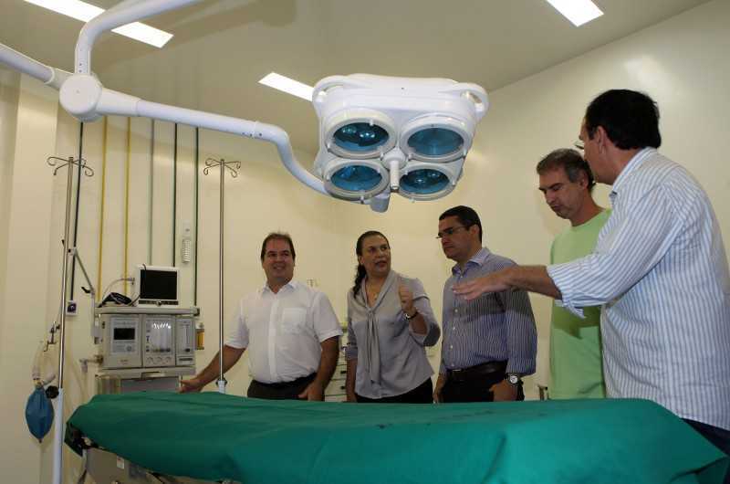 O governador Tião Viana, entregou os novos leitos de Unidade de Terapia Intensiva do Hospital de Urgência e Emergência de Rio Branco (Foto: Sérgio Vale/Secom)