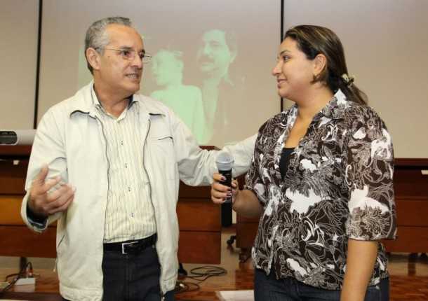 Marcos Afonso Pontes e Elenira Mendes durante o lançamento do concurso (Foto: Angela Peres/Secom)