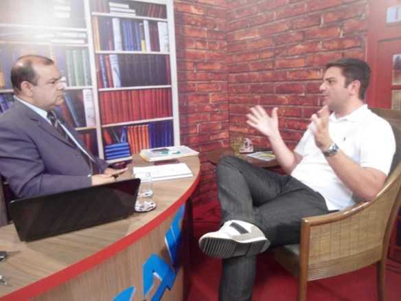 Deputado Gladson Cameli (PP) durante entrevista ao programa do jornalista Jorge Said – Foto: Assessoria