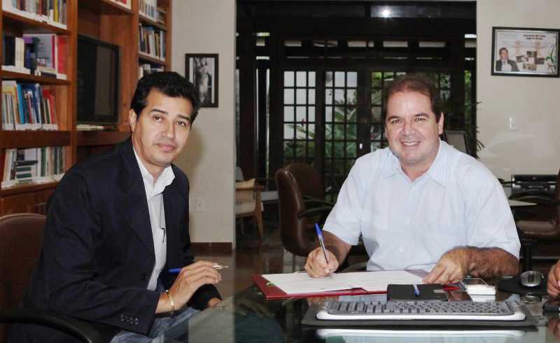     O prefeito Betinho esteve com o governador Tião Viana nesta sexta-feira
