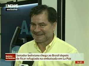 Clqie aqui para ver momento da chegada do senador no Brasil - Foto: captura