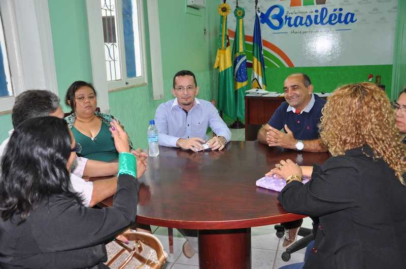 Everaldo Gomes recebeu os representante do COREN em seu gabinete - Foto: Assessoria
