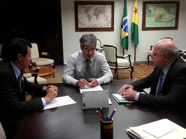 Prefeito de Assis Brasil, Humberto Filho com o senador Jorge Viana, em Brasília