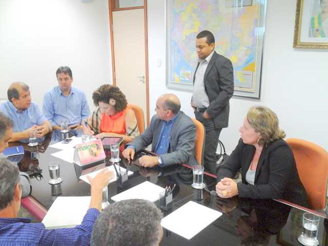 O prefeito de Brasileia, Everaldo Gomes diz que população que habita as áreas de fronteira esperam viabilização das ALCs