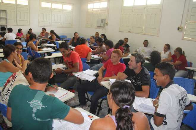 Professores da rede pública municipal e estadual recebem formação continuada - Fotos: Alexandre Lima