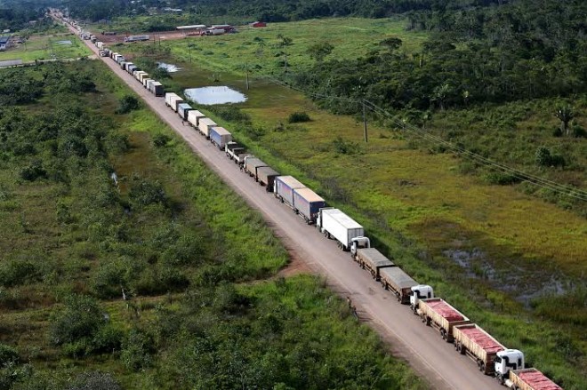 As carretas chegaram ao Acre nesta quinta-feira; elas vieram de diversas regiões do País/Fotos: Sérgio Vale/Secom