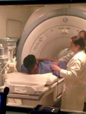 Hulk faz exame de ressonância magnética em Fortaleza (Foto: Reprodução / Instagram)