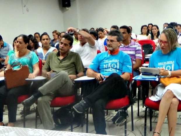 O tema foi debatido em reunião realizada em Cruzeiro do Sul (Foto: Vanísia Nery/ G1)