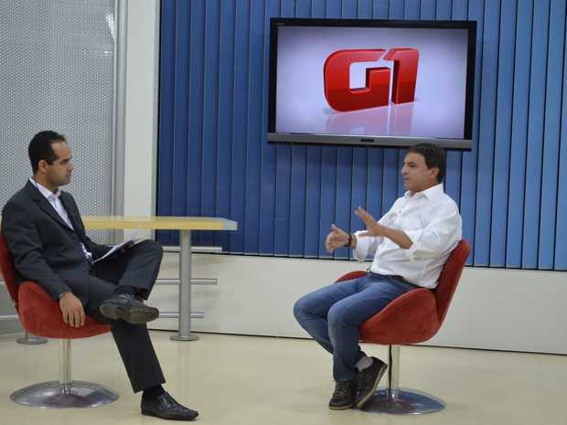 Marcio Bittar foi o primeiro entrevistado pelo Acre TV (Foto: Aline Nascimento / G1 Acre)