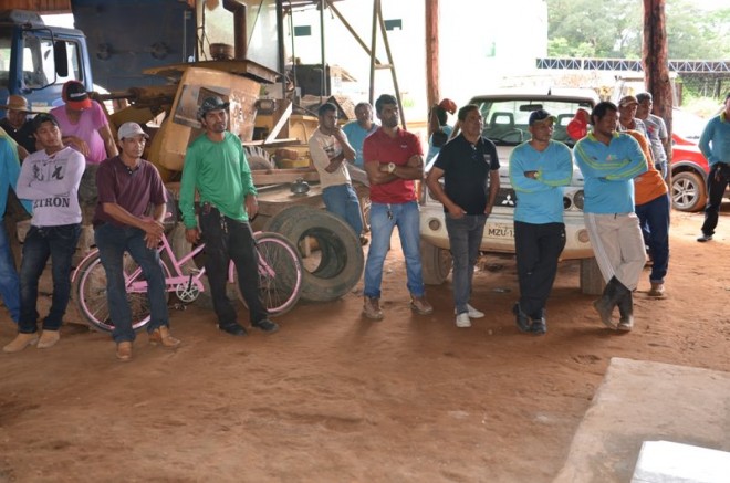 Pequena solenidade de posse aconteceu na Secretaria de Obras - Foto: Assecom Brasiléia