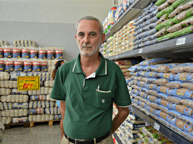 Presidente da Asas, Luiz Deliberato Filho, diz que donos de supermercados querem alugar galpões para estoque de alimentos (Foto: Iryá Rodrigues/G1)
