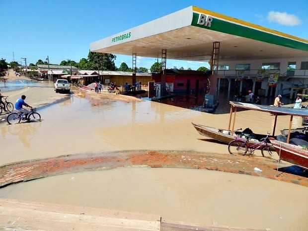 Águas do Rio Envira atingiu 59 famílias na área urbana, em Feijó (Foto: Antônio Messias/Arquivo pessoal)