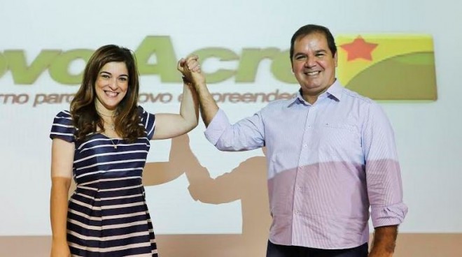 Nazaré Araújo e Sebastião Viana durante a apresentação da nova logomarca do governo. (Foto Sergio Vale)