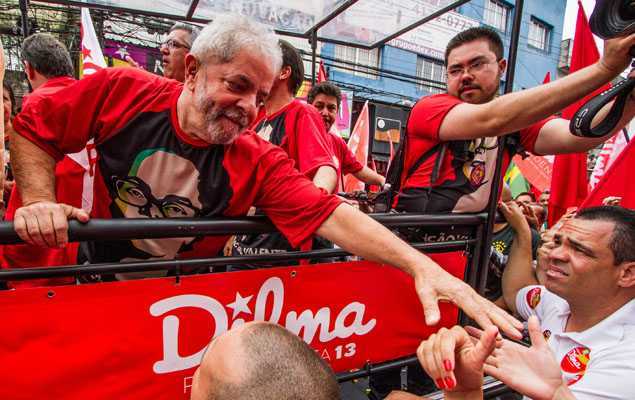 O ex-presidente Lula durante campanha pela reeleição de Dilma Rousseff
