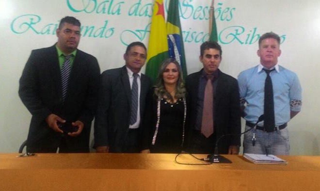 Com os novos colegas da Câmara Municipal de Epitaciolândia - Foto: Almir Andrade