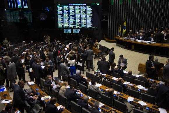 Câmara dos Deputados faz sessão plenária para votar em segundo turno a PEC que reduz a maioridade penal de 18 para 16 anosFabio Rodrigues Pozzebom/Agência Brasil