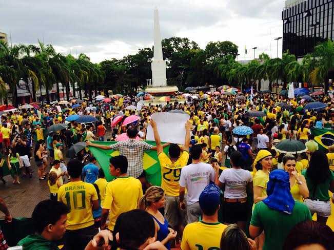 Milhares de acreanos lotaram o centro de Rio Branco no dia 15 de março/Foto: ContilNet