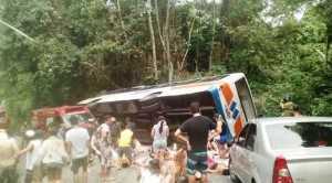 O acidente aconteceu em um local conhecido como ‘Morro do Deus Me Livre’, na estrada que liga o Centro a Trindade (Foto: Reprodução/Globo News)