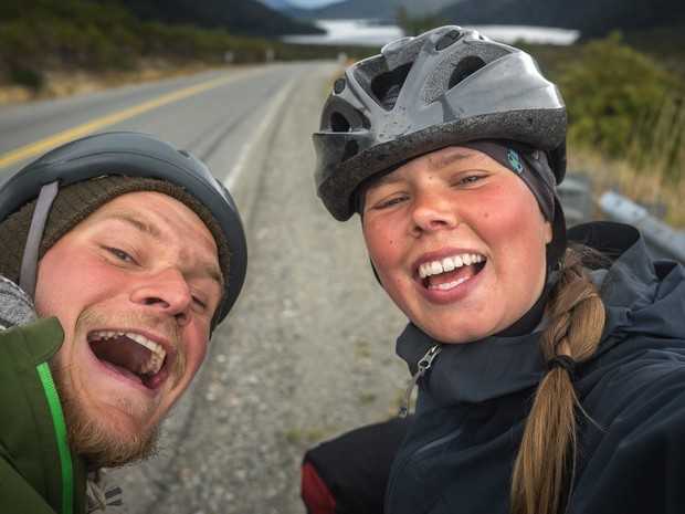 Ciclista sueco ainda não sabe sobre a morte da namorada, diz Huerb (Foto: Arquivo Pessoal)