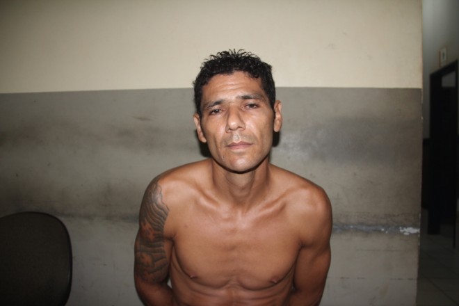 Francisco estava dormindo no abrigo ao lado do Quartel da PM r foi preso pelo GIRO - Foto: Alexandre Lima.