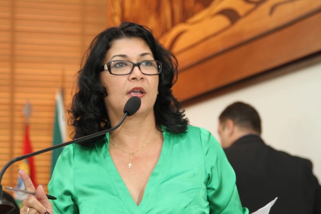 Deputada Estadual pelo PMDB, Eliane Sinhasique