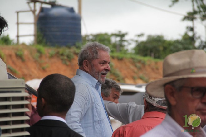 Momento após sua fala, Lula desceu do palanque e foi embora sem falar com a imprensa. - Foto: Alexandre Lima