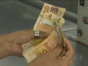 Salário médio nacional é de R$ 2.113 (Foto: Reprodução/ TV Globo)