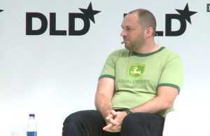 Jan Koum, criador do WhatsApp, durante conferência em Munique, na Alemanha. (Foto: Divulgação/DLD)