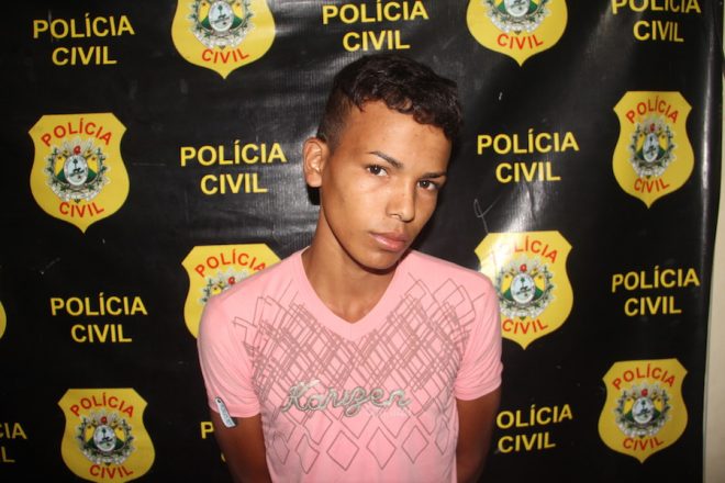 Adriano foi detido com drogas e a arma de brinquedo - Foto: Alexandre Lima