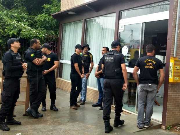Polícia fez busca e apreensão em fevereiro na doceria de Rossandra Lima (Foto: Iryá Rodrigues/G1)