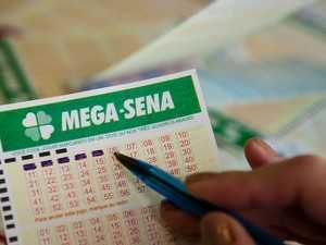 Mega-Sena pode pagar R$5,5 milhões neste sábado (Foto: Caio Kenji/G1)