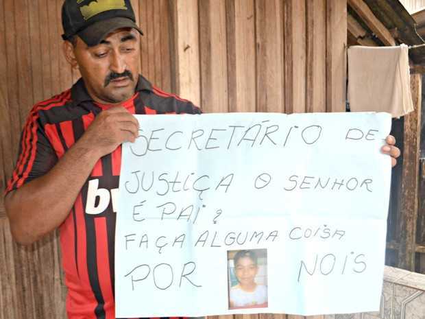 Francisco Silva diz que sumiço do filho mudou a rotina da família (Foto: Tácita Muniz/G1)