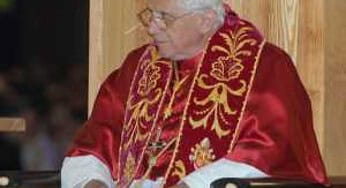 Igreja Católica entra em nova etapa após renúncia do papa, diz professor de direito canônico