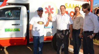 Governador entrega nova ambulância do SAMU e anuncia novos investimentos em Saúde