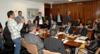 Comitê dos 11 mil se reúne com presidente da Câmara Federal em Brasília