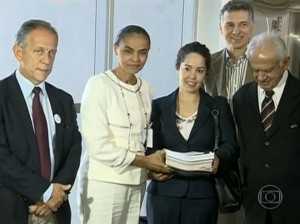 Marina entregou parte das assinaturas ao TSE - Foto: Captura/Globo