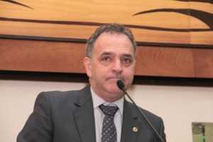 Tchê: "Será que a presidente Dilma, tem olhado com carinho para o Acre?” - Foto: Divulgação