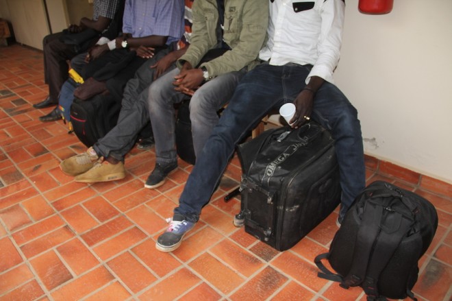 Senegaleses poderão ser multados e notificados a deixar o país em três dias