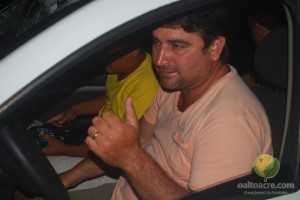 O senhor Carlito Paiva levava em sua esposa e filhos em seu veículo, quando atropelou o animal - Foto: Marcus José 