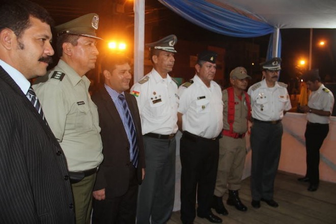 Prefeito André Hassem recebeu autoridades do Município e da cidade de Cobija (Bolívia) no palanque oficial - Fotos: Alexandre Lima