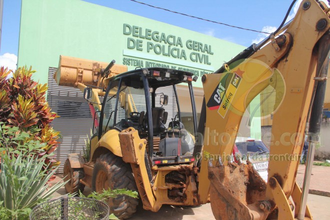 Maquina seria vendida no lado boliviano por cerca de R$ 50 mil. No Brasil, pode chegar a R$ 500 mil - Foto: Alexandre Lima