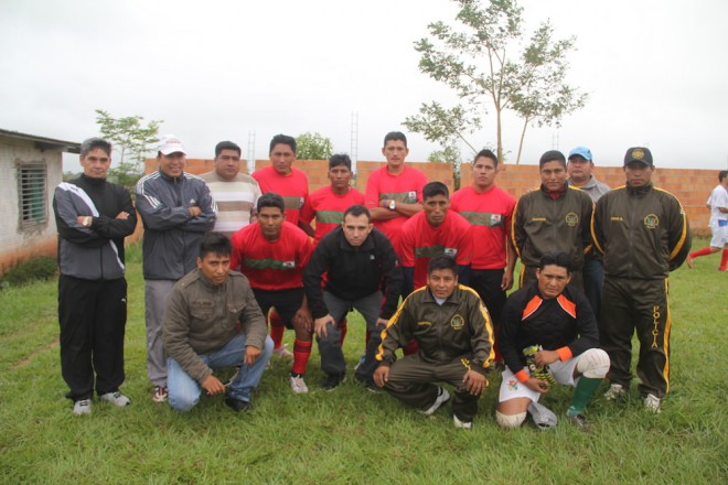 Time convidado da Polícia Nacional Boliviana participaram do torneio - Foto: Alexandre Lima