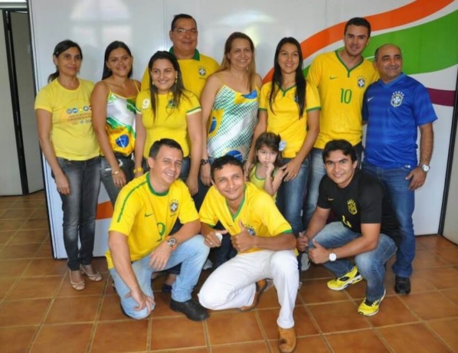 Prefeito e funcionários da prefeitura de Brasiléia estão torcendo pela Seleção Brasileiria contra o México - Foto: cedida