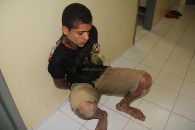 Iranildo Santos Souza (18), foi cercado nas proximidades da quadra esportiva - Foto: Alexandre Lima