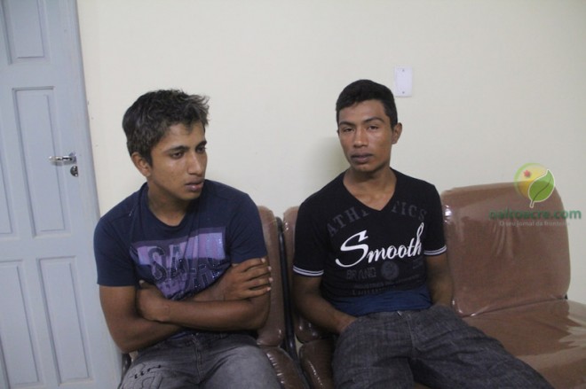 Kairo (direita), estava sendo procurado sob acusação de participação em furtos de motos na fronteira - Foto: Alexandre Lima